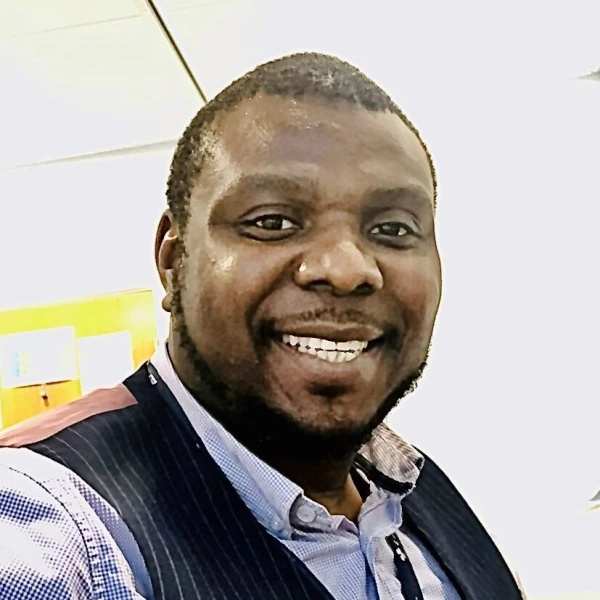 Dr Oluwatosin Folorunsho